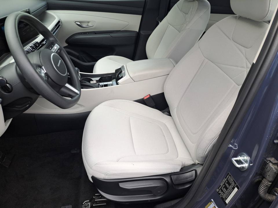 Used 2026 Hyundai Tucson SE FWD image 11