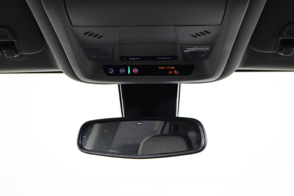 Used 2022 GMC Terrain SLE w/ Driver Convenience Package FWD image 24