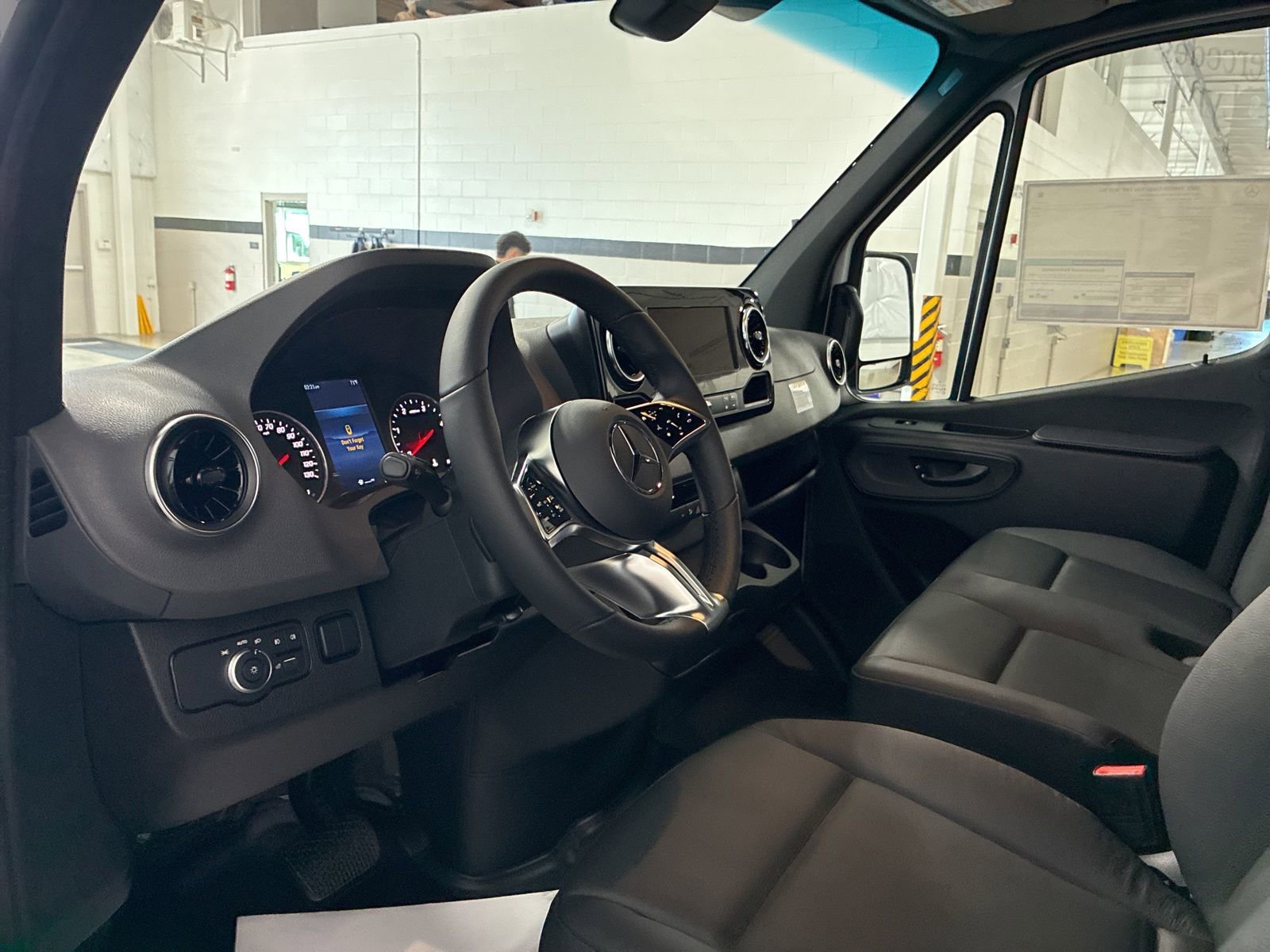 New 2025 Mercedes-Benz Sprinter 3500 image 12