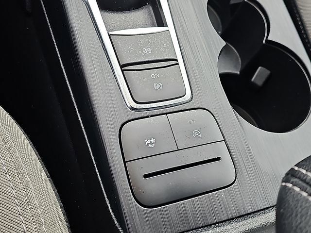 Used 2022 Ford Escape SE w/ Cold Weather Package image 23