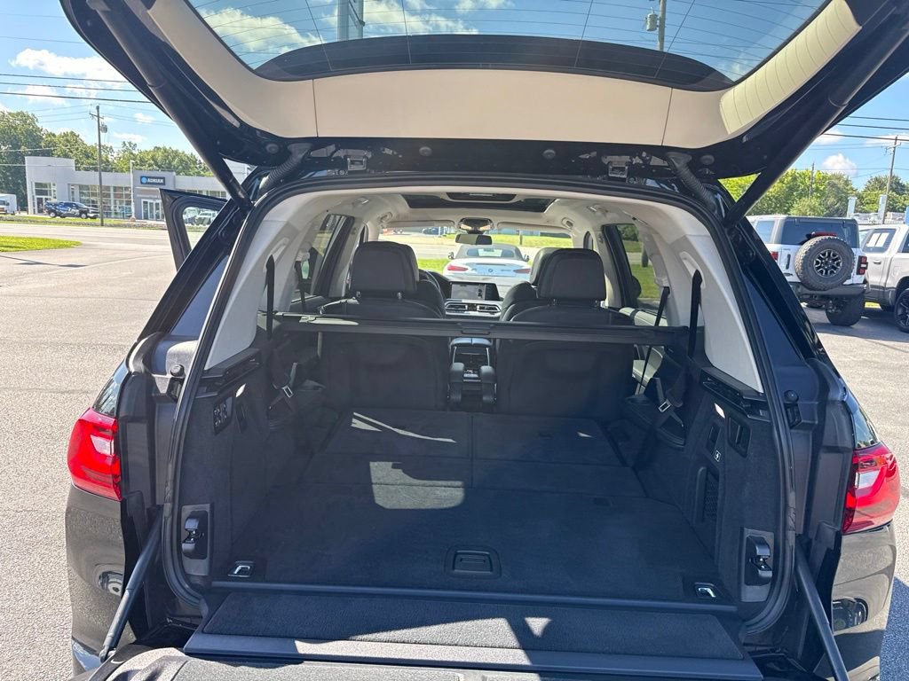 Used 2022 BMW X7 xDrive40i w/ Premium Package AWD/4WD image 20
