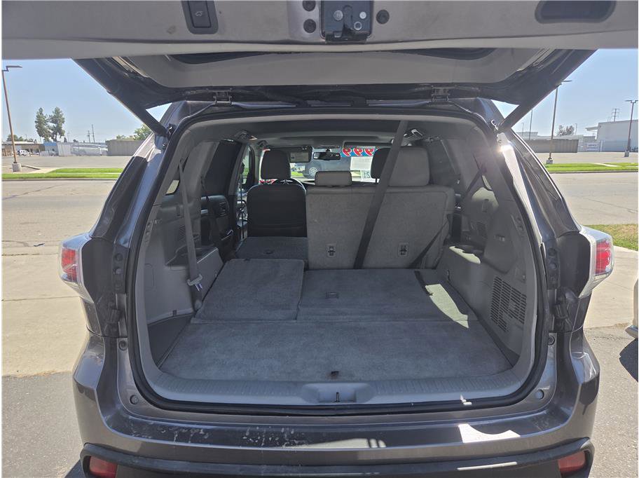 Used 2016 Toyota Highlander XLE FWD image 9