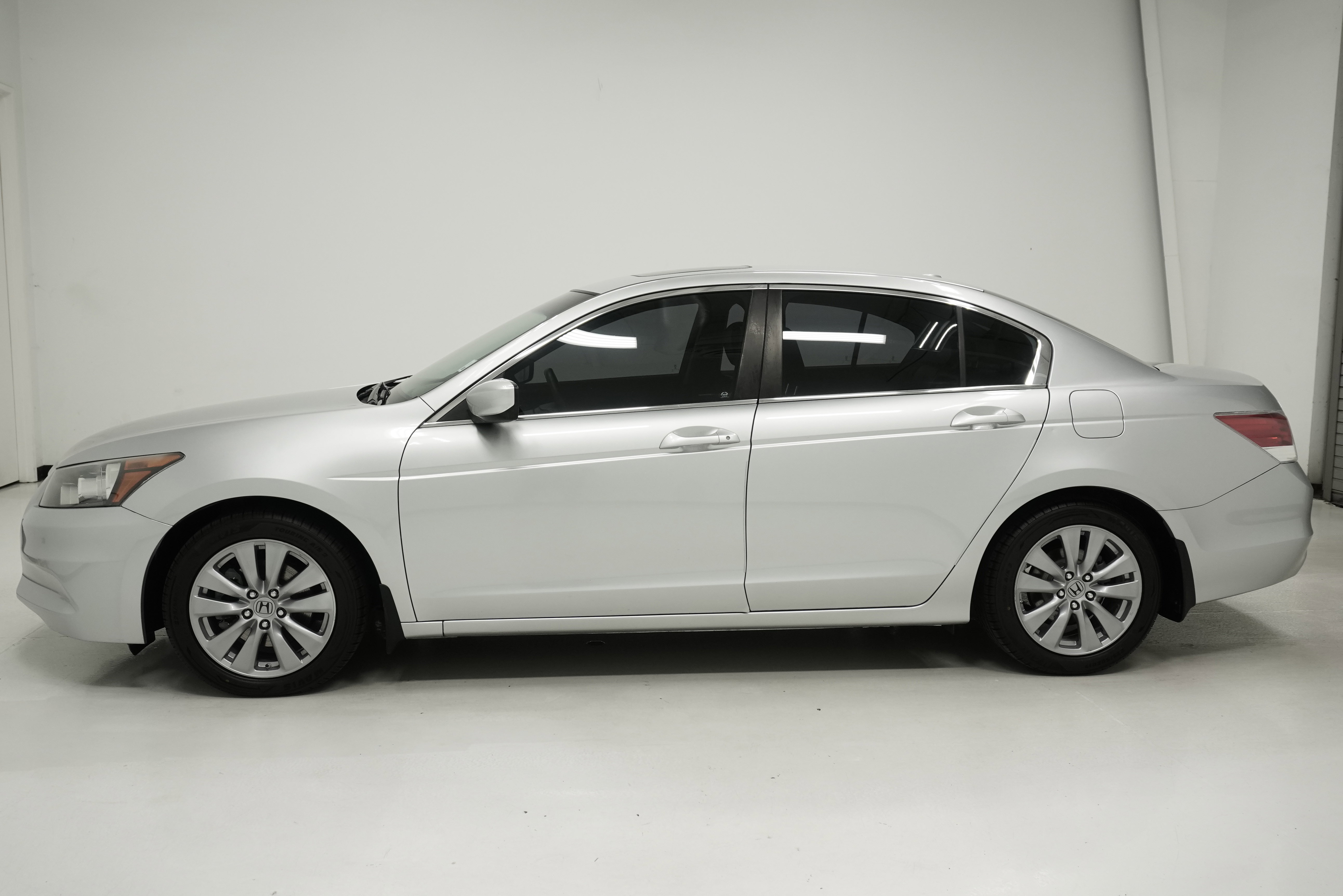 Used 2012 Honda Accord EX-L image 7