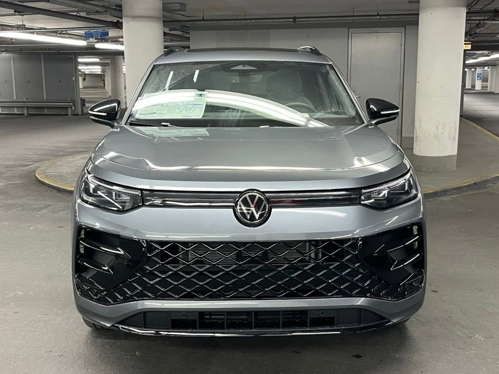 New 2026 Volkswagen Tiguan SE R-Line AWD/4WD image 33