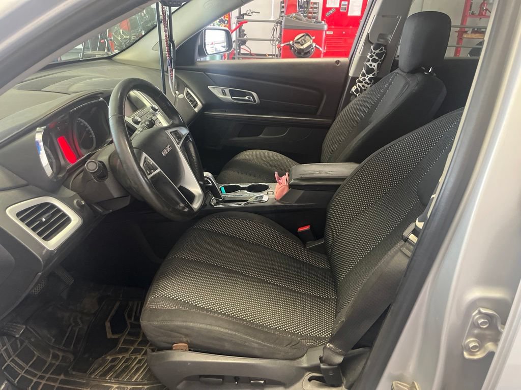 Used 2015 GMC Terrain SLE w/ Chrome Edition AWD/4WD image 4