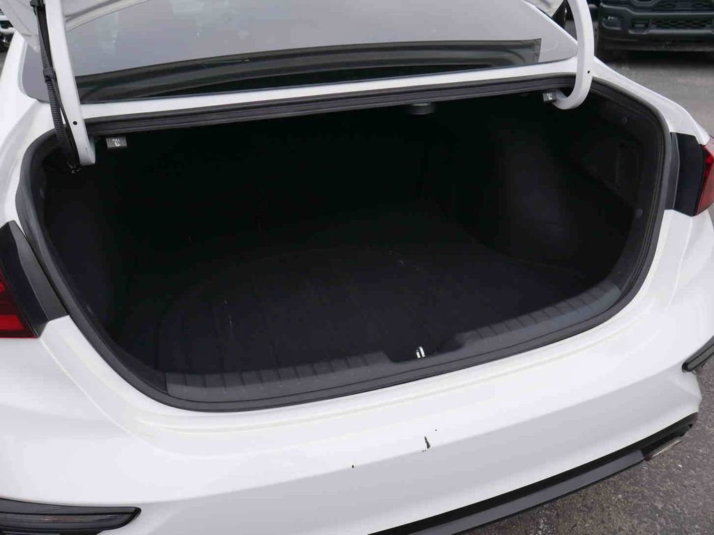 Used 2021 Kia Forte EX image 9