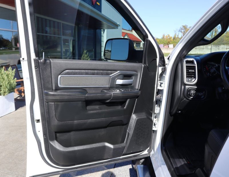 Used 2020 RAM 2500 Big Horn w/ Night Edition AWD/4WD image 15