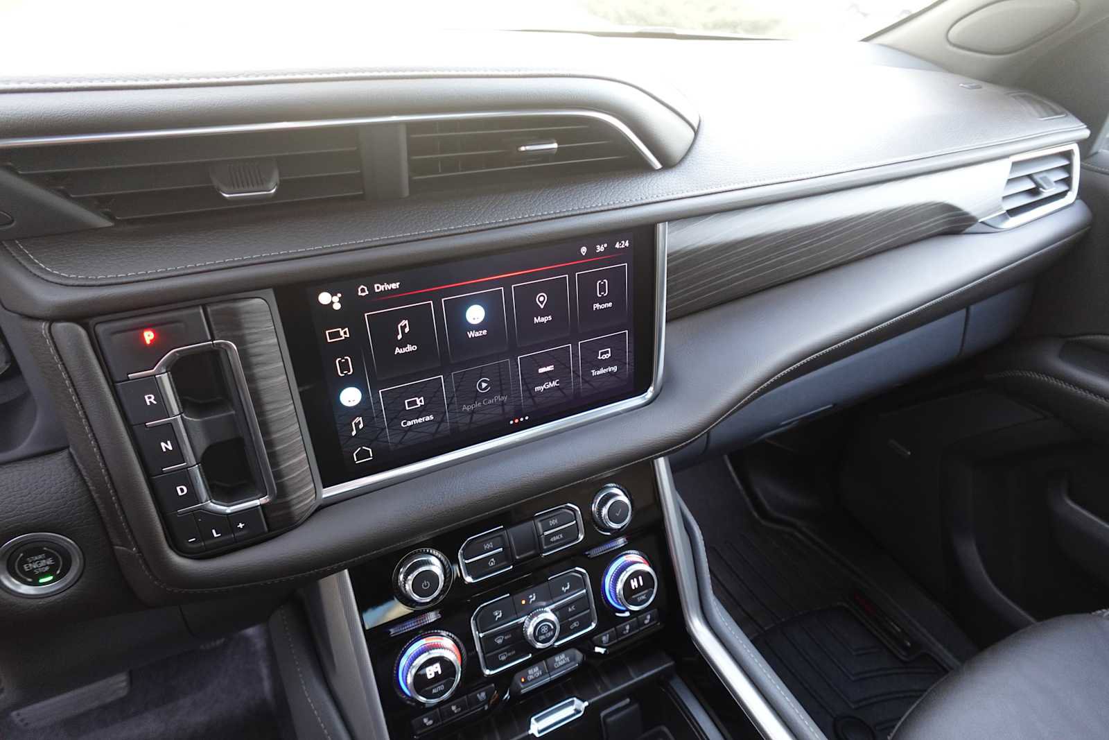 Used 2022 GMC Yukon Denali w/ Max Trailering Package AWD/4WD image 19