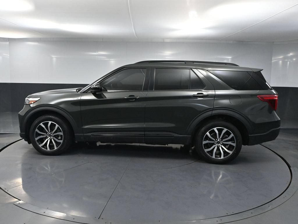 Used 2023 Ford Explorer ST-Line AWD/4WD image 9
