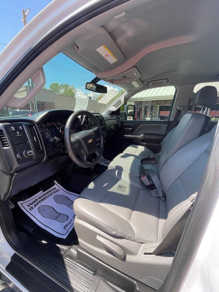 Used 2018 Chevrolet Silverado 2500 W/T w/ WT Convenience Package AWD/4WD image 15