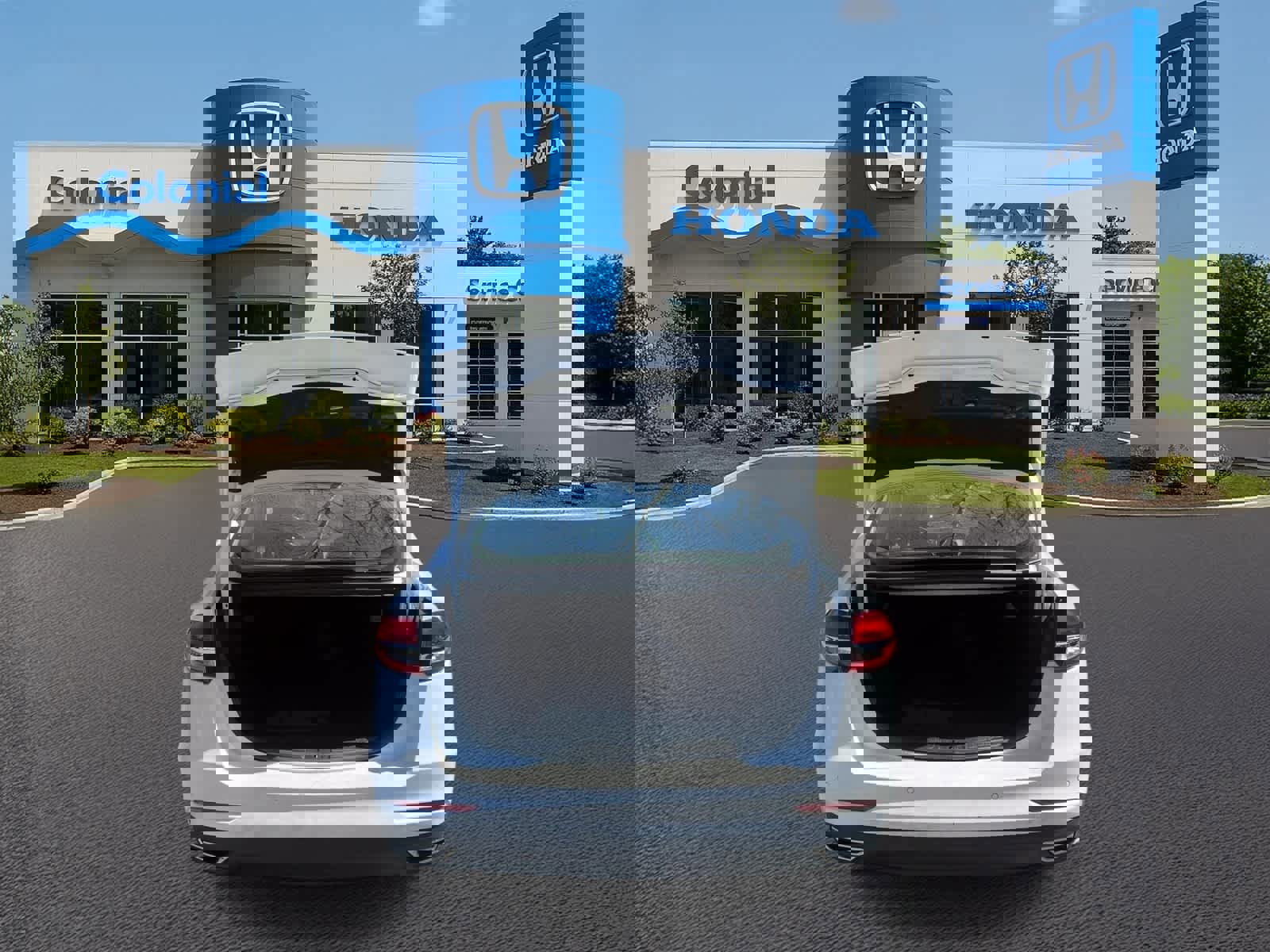 Used 2020 Ford Fusion Titanium AWD/4WD image 40