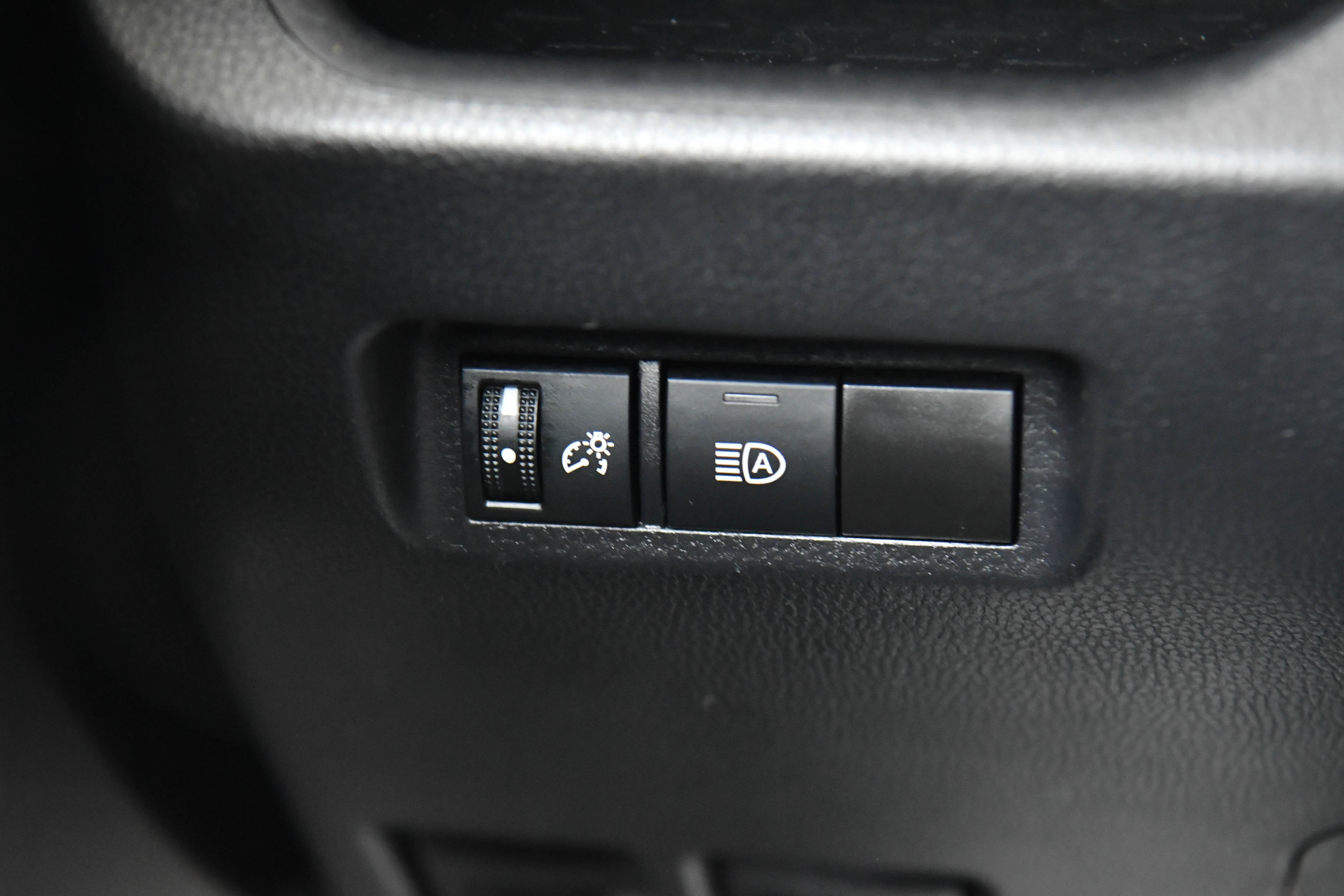 Used 2023 Toyota RAV4 XLE image 34