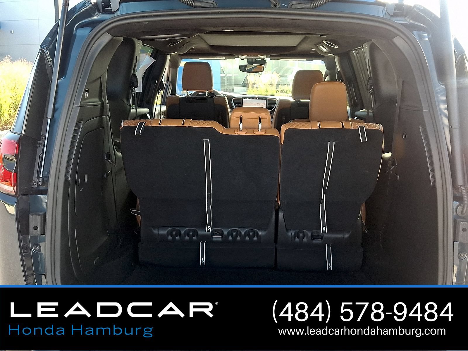 Used 2023 Chrysler Pacifica Pinnacle FWD image 29