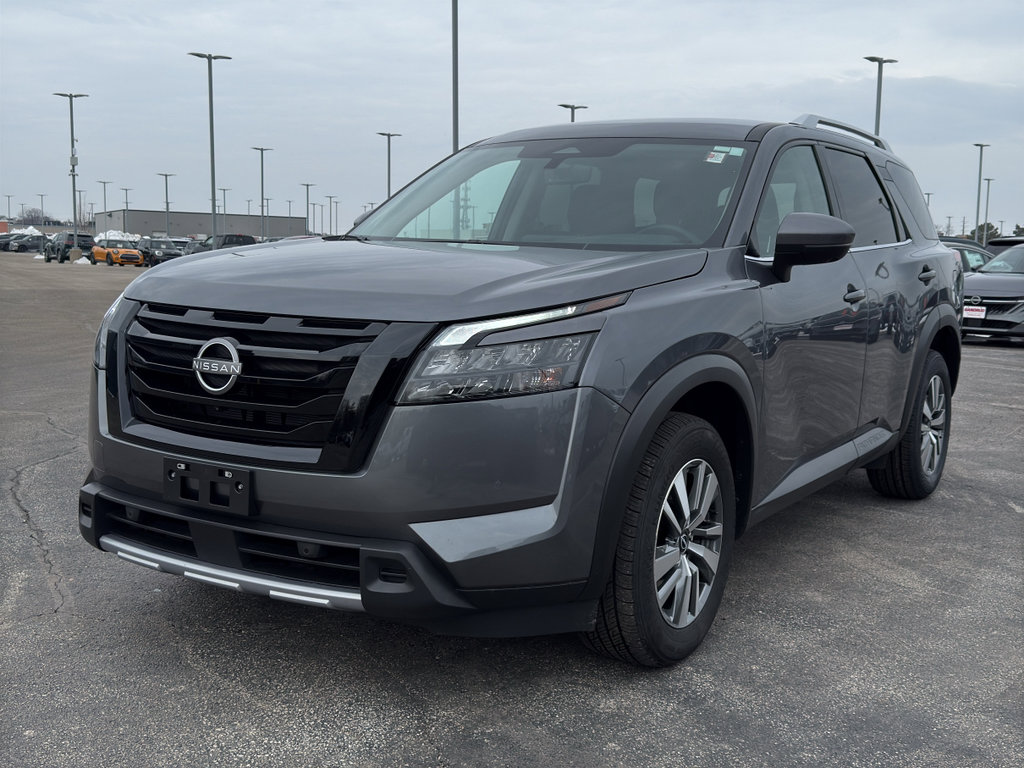Certified 2025 Nissan Pathfinder SL image 2