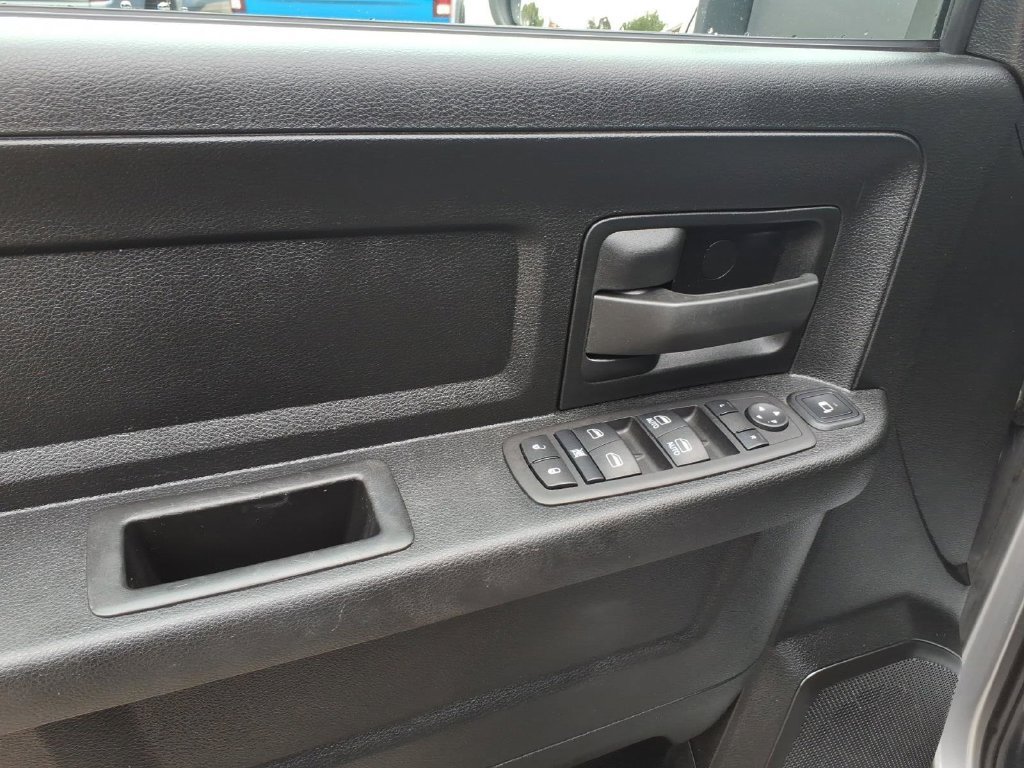 Used 2024 RAM 3500 Tradesman w/ Snow Chief Group AWD/4WD image 12