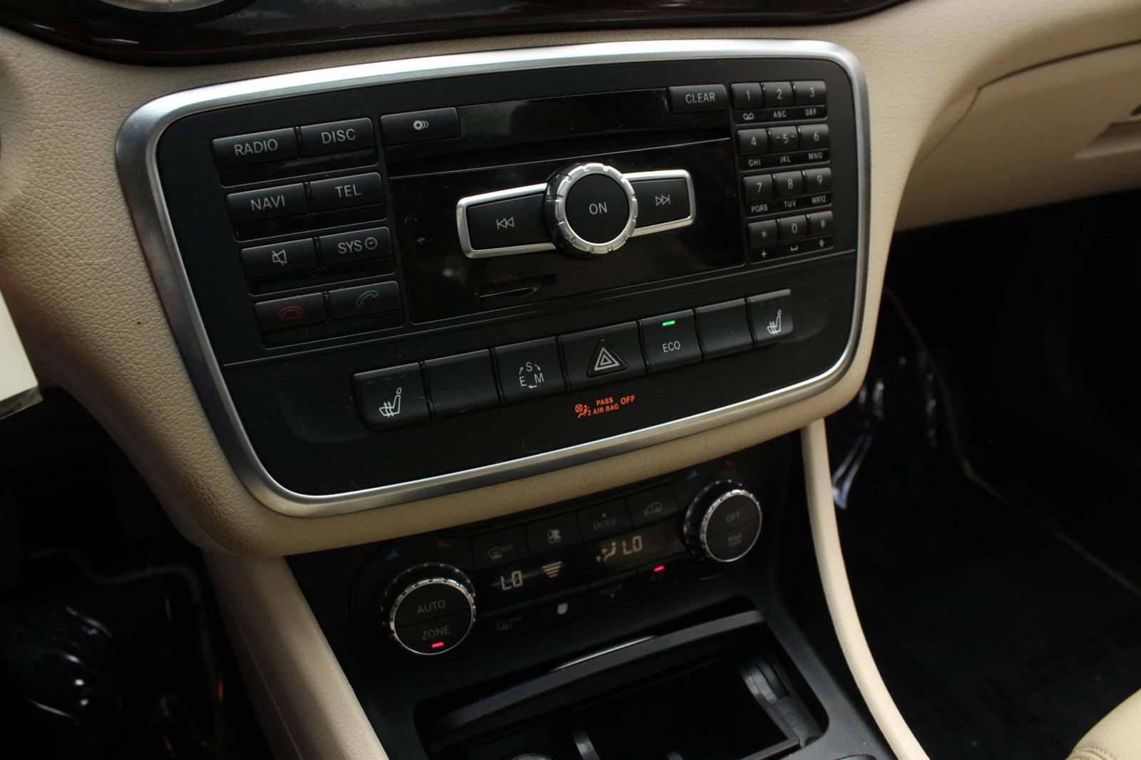 Used 2014 Mercedes-Benz CLA 250 4MATIC image 32