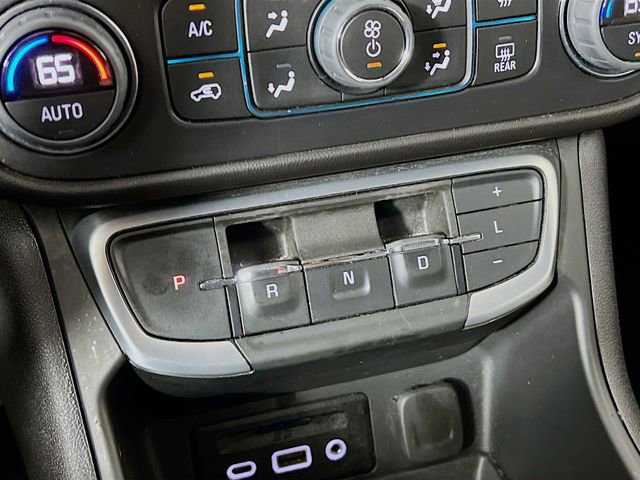Used 2024 GMC Terrain SLT FWD image 22