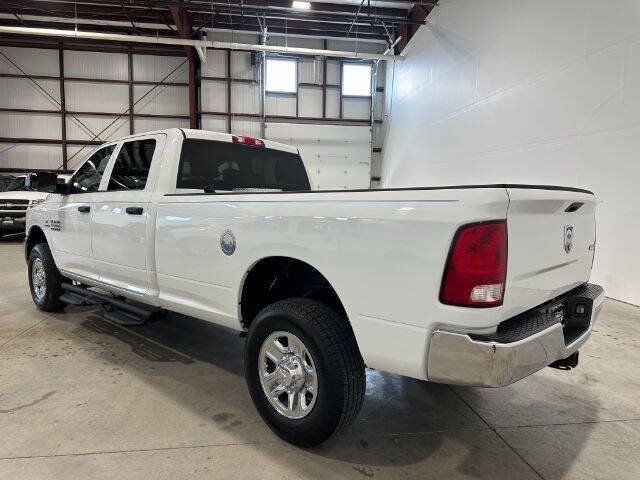 Used 2016 RAM 2500 Tradesman w/ Chrome Appearance Group AWD/4WD image 10