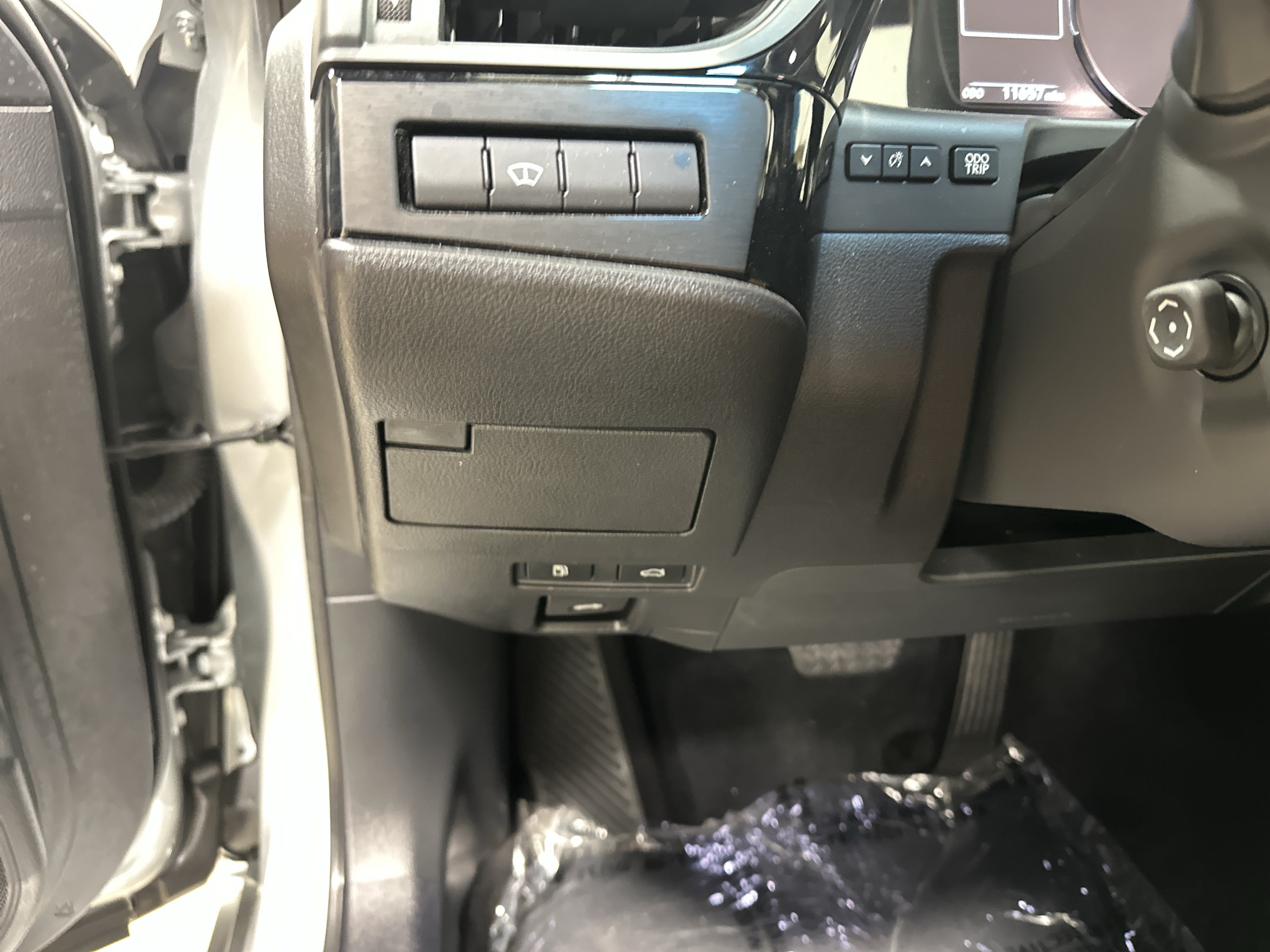 Certified 2025 Lexus ES 350 w/ Premium Package FWD image 37