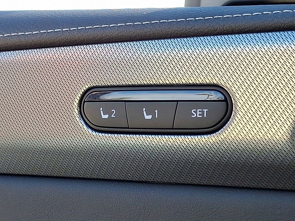 New 2026 INFINITI QX60 Luxe image 17