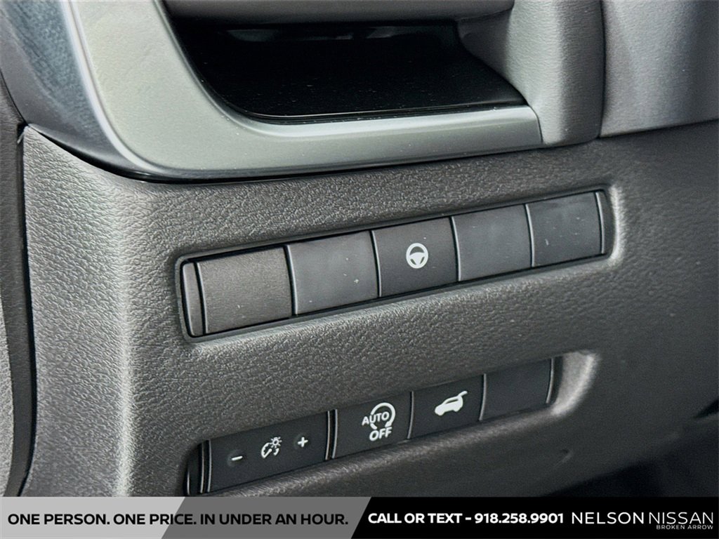 New 2026 Nissan Rogue SV image 10