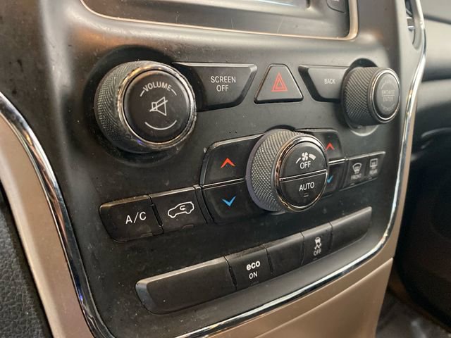 Used 2015 Jeep Grand Cherokee Laredo w/ Quick Order Package 23E AWD/4WD image 21