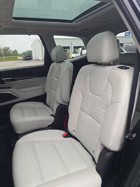 Used 2022 Kia Telluride SX w/ SX Prestige Package AWD/4WD image 19
