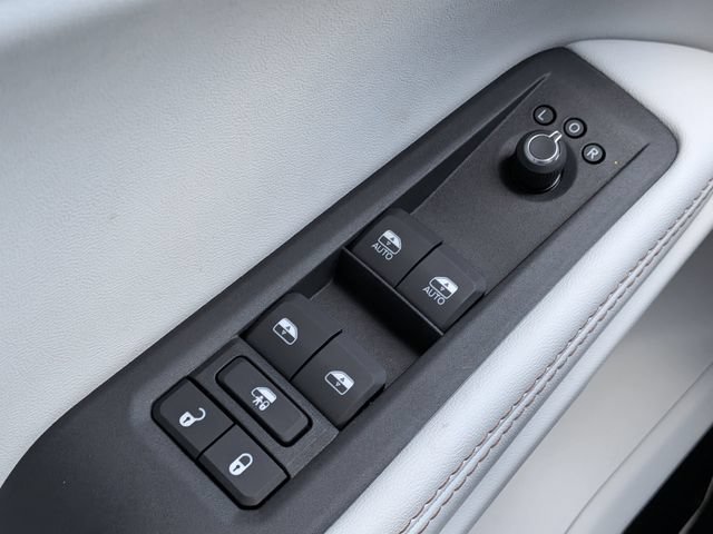 New 2026 Jeep Cherokee Overland AWD/4WD image 24