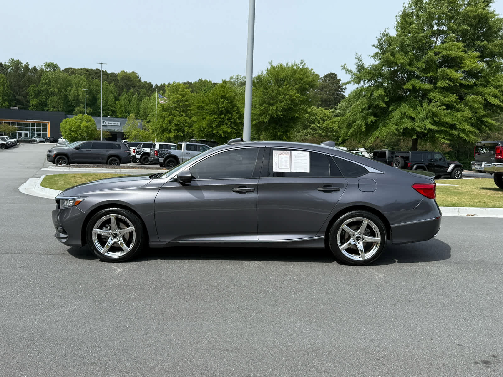 Used 2019 Honda Accord EX-L image 2