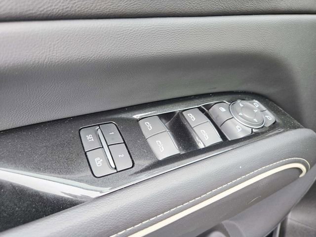 Used 2024 Cadillac Escalade Premium Luxury w/ Performance Package image 35