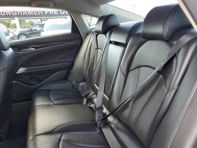 Used 2017 Buick LaCrosse Essence FWD image 27