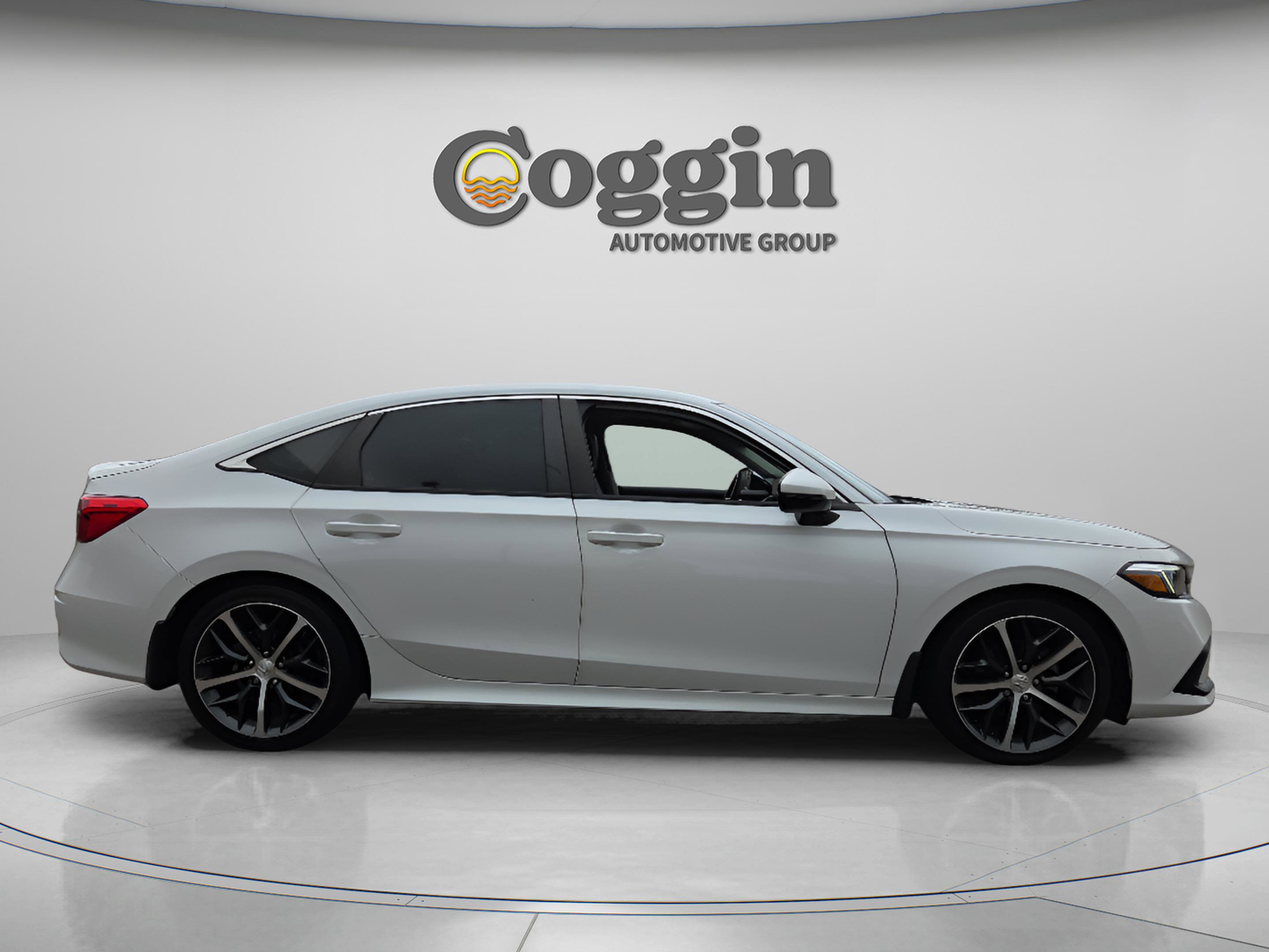 Used 2023 Honda Civic Touring image 7