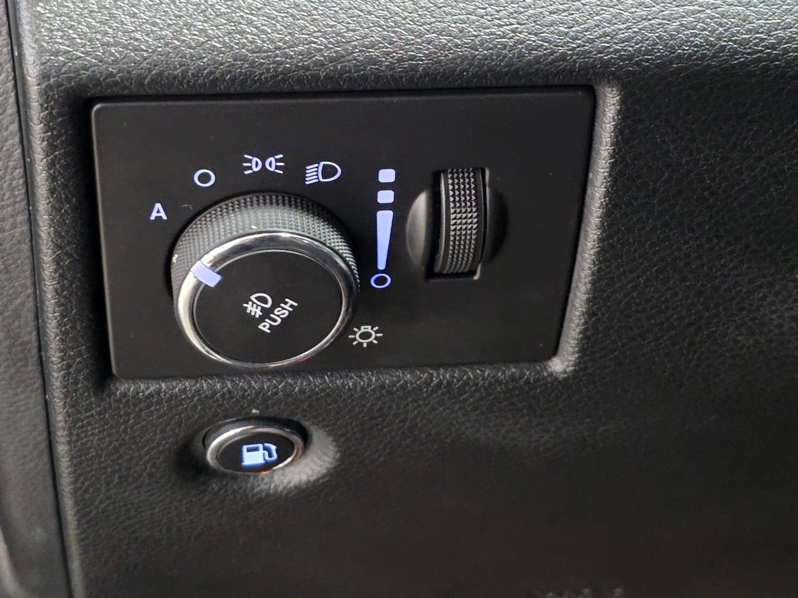 Used 2016 Jeep Grand Cherokee High Altitude AWD/4WD image 34