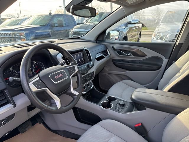 Used 2023 GMC Terrain SLE w/ Driver Convenience Package image 10