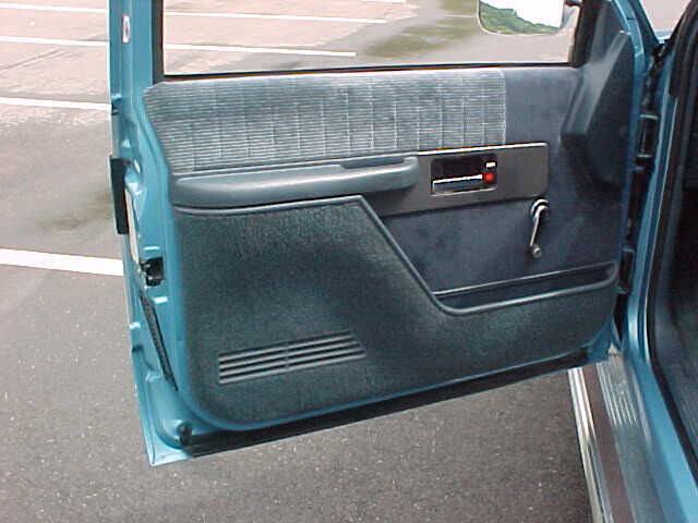 Used 1993 Chevrolet Silverado 1500 2WD Regular Cab image 17