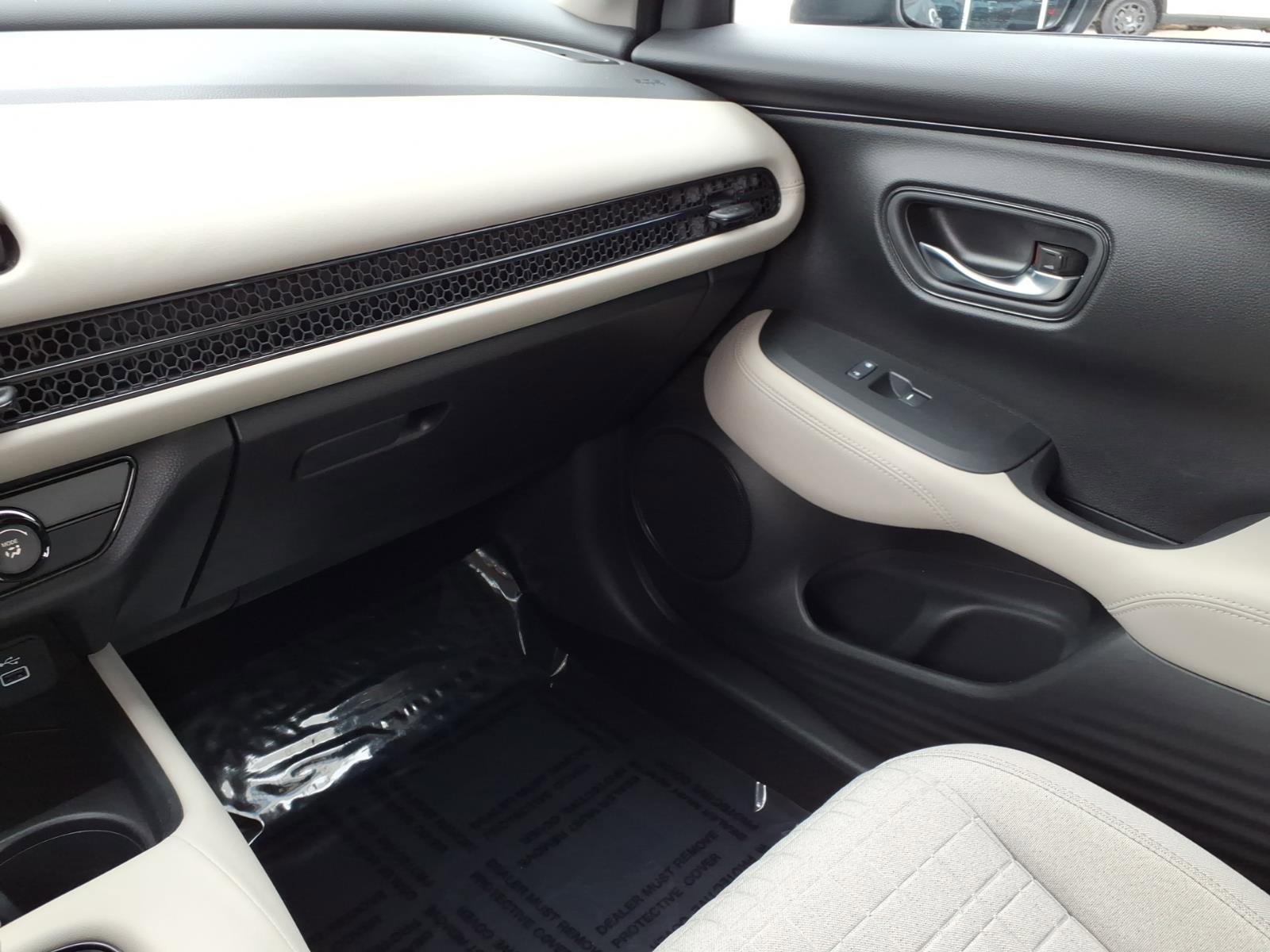 Certified 2023 Honda HR-V LX image 22