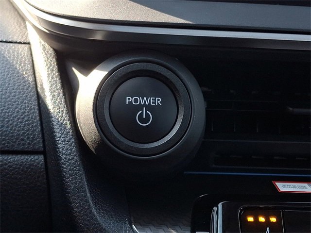 Used 2025 Toyota Prius AWD image 17