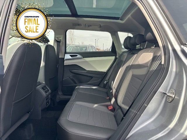 New 2025 Volkswagen Taos SE image 14