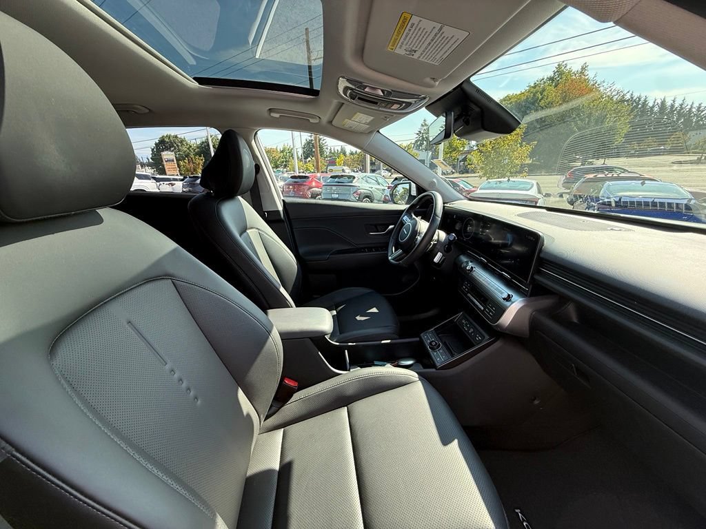 Certified 2025 Hyundai Kona Limited FWD image 18