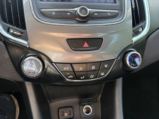 Used 2019 Chevrolet Cruze LT FWD image 29