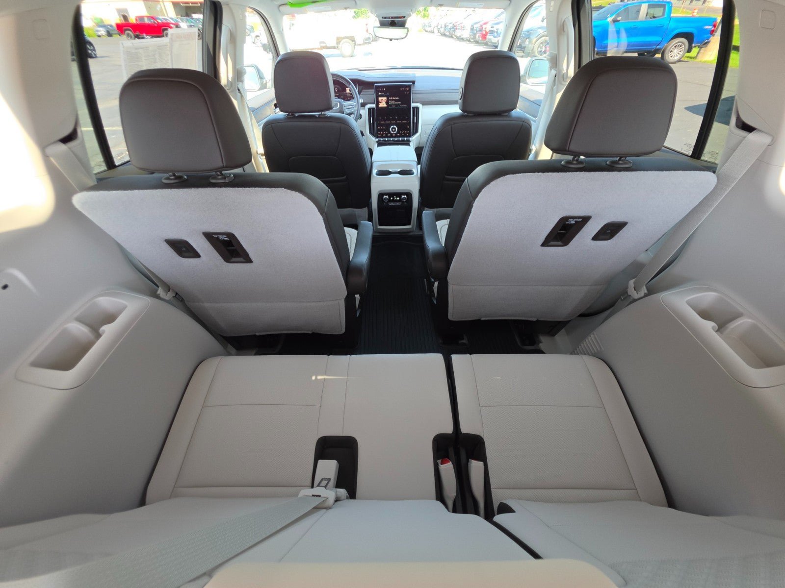 Used 2026 GMC Acadia Denali w/ Super Cruise Package AWD/4WD image 22