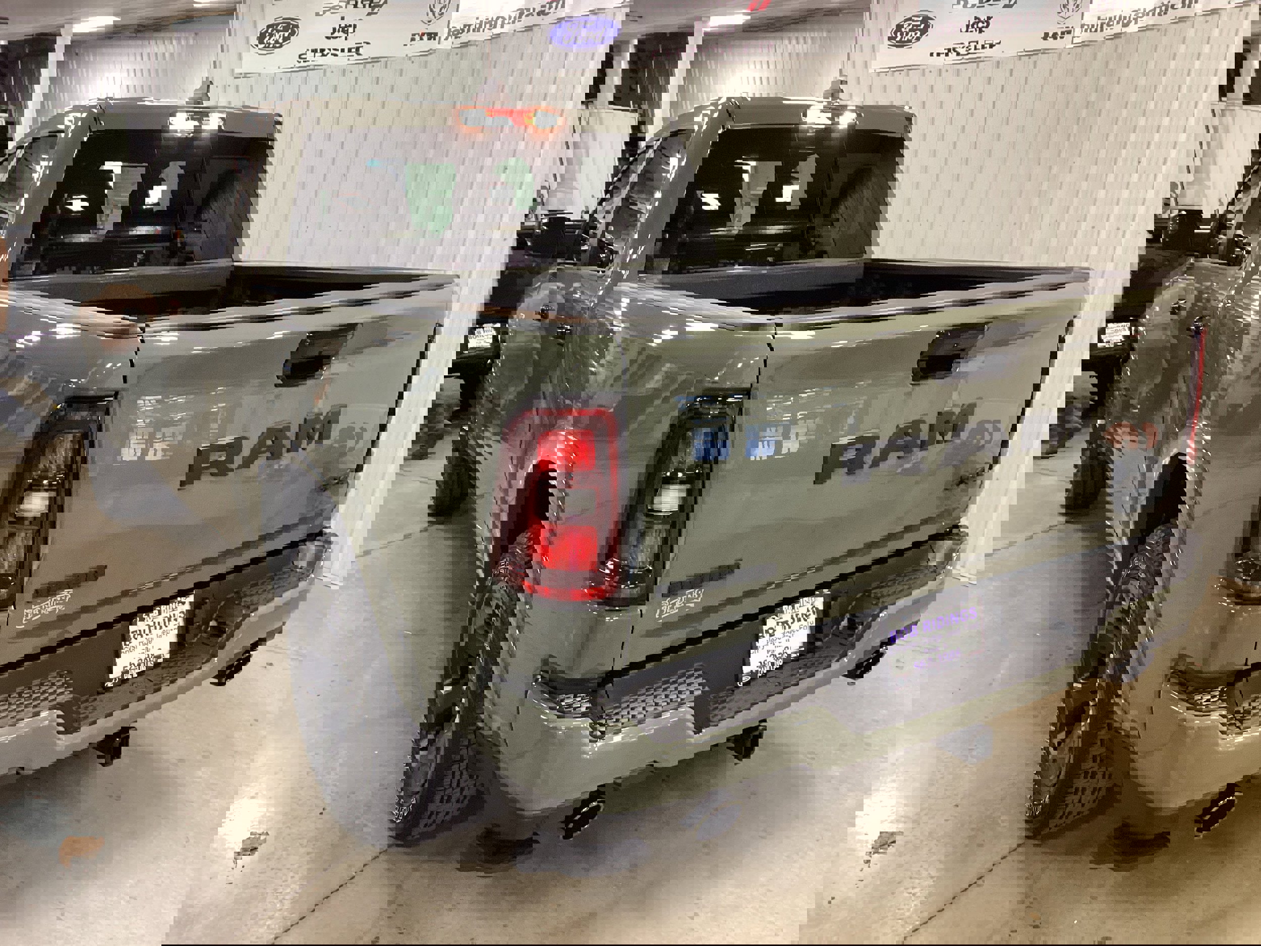 New 2026 RAM 1500 4x4 Crew Cab image 3