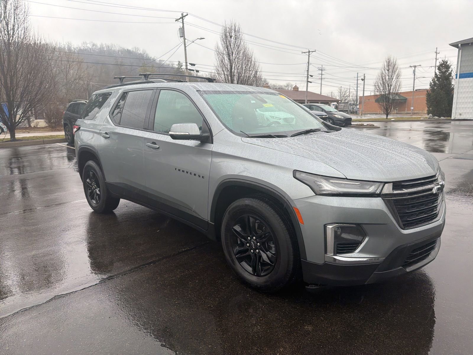 Used 2023 Chevrolet Traverse LT w/ Midnight/Sport Edition image 7