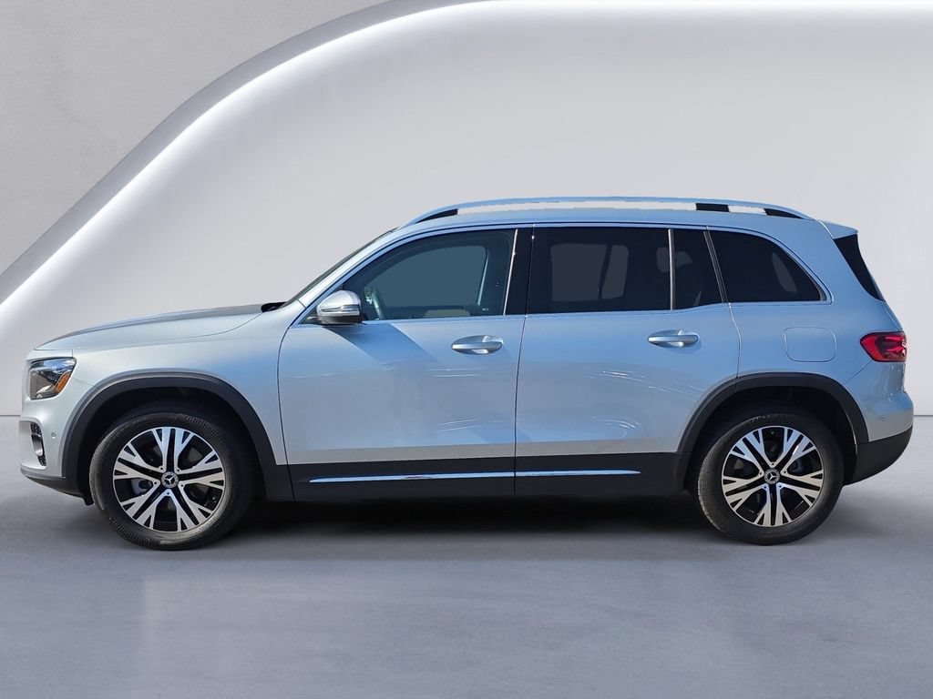 Used 2026 Mercedes-Benz GLB 250 4MATIC image 6