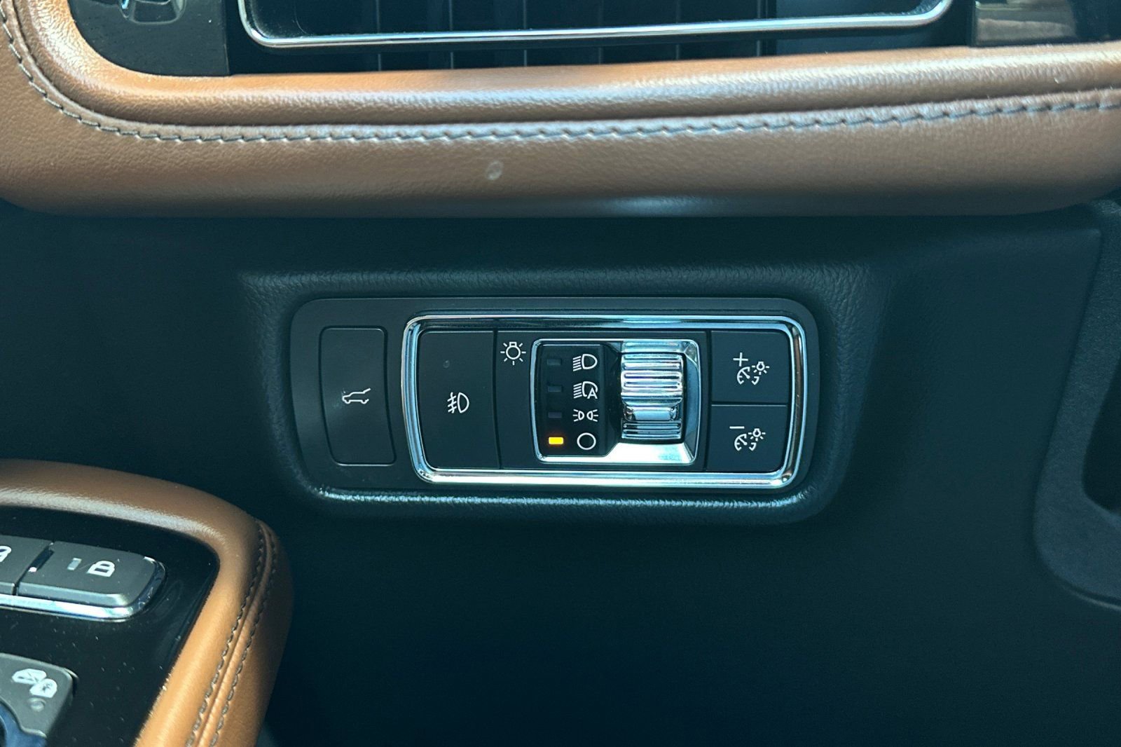 Certified 2021 Lincoln Aviator Reserve w/ Equipment Group 210A image 29