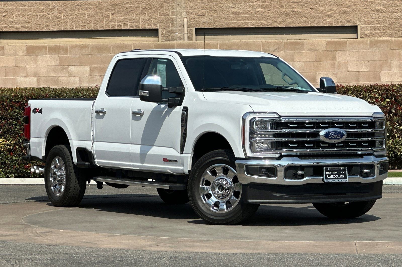 Used 2024 Ford F250 Lariat w/ Chrome Package image 2