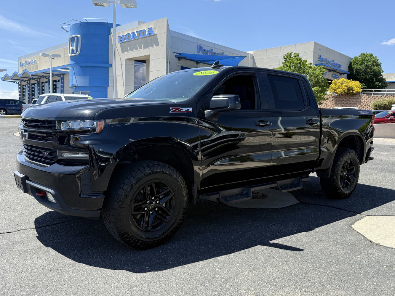 Used 2020 Chevrolet Silverado 1500 LT Trail Boss AWD/4WD image 9