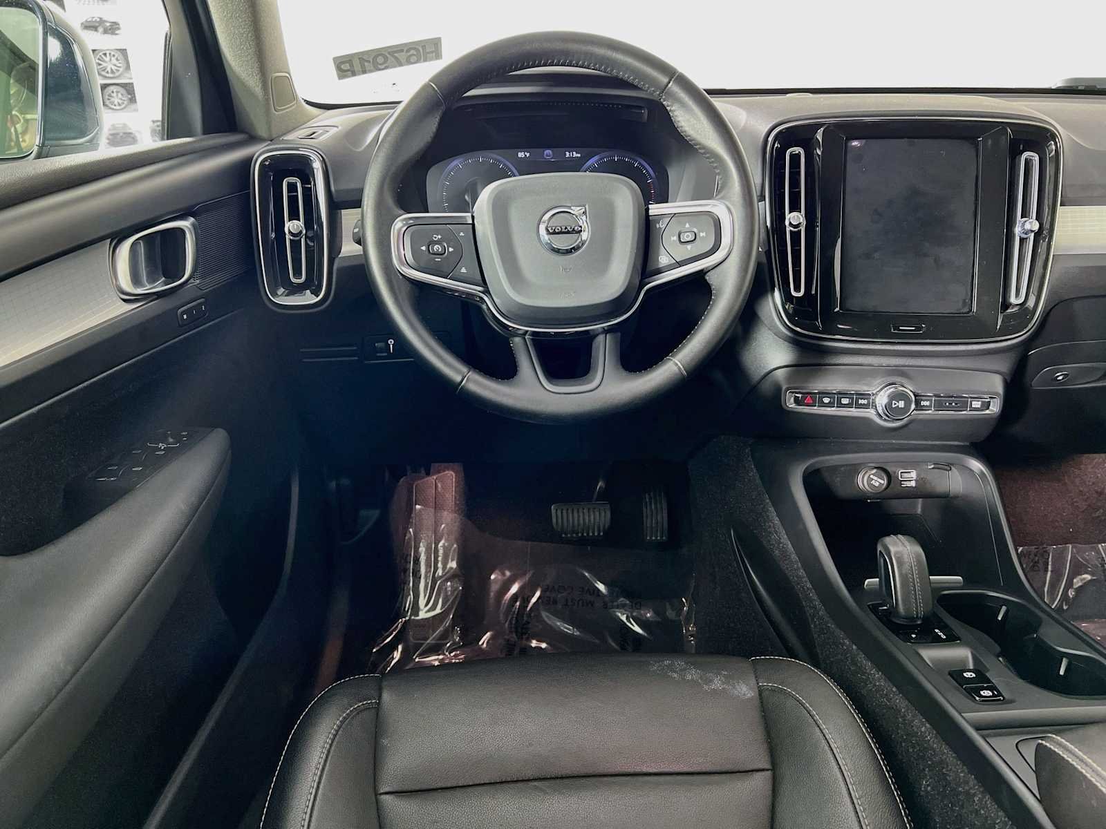 Used 2021 Volvo XC40 T5 Momentum w/ Protection Package Premier AWD/4WD image 24