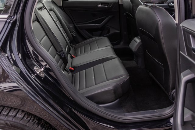 Used 2024 Volkswagen Jetta SE image 25