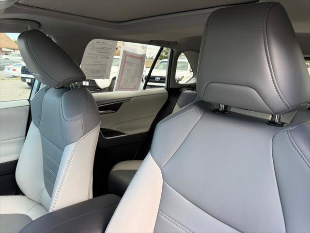 Certified 2019 Toyota RAV4 XLE Premium w/ Carpet Mat Package FWD image 22